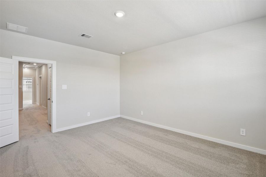 Spacious, unfurnished interior of a new home in Spring Brook Village - City Series, Houston (Image 38).