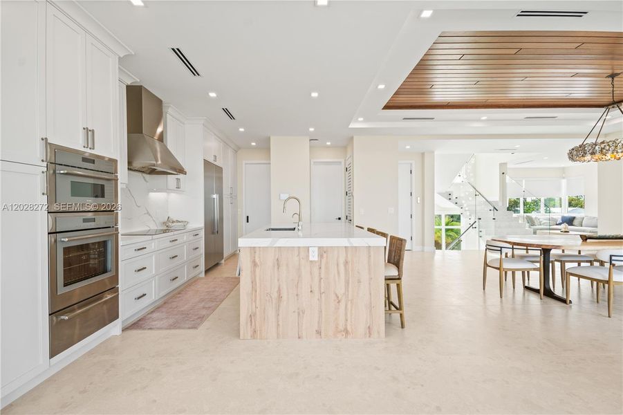 Furnished interior view inside a new home in , Marathon (Image 57).