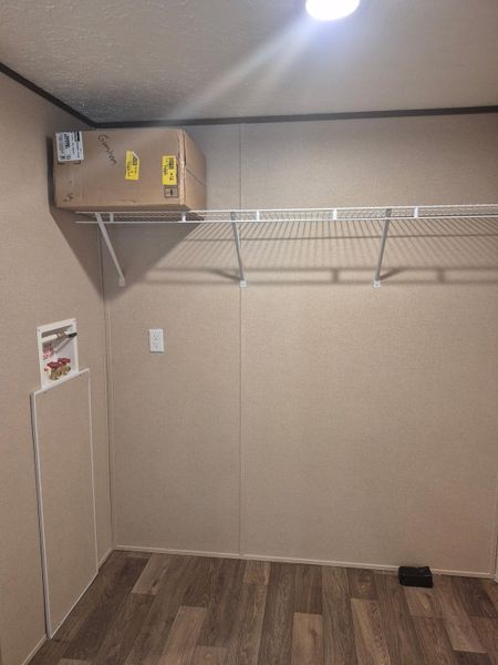 Spacious, unfurnished interior of a new home in , Walterboro (Image 8).