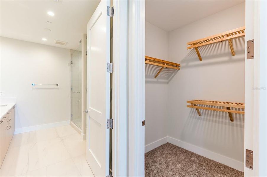 Spacious, unfurnished interior of a new home in , St. Petersburg (Image 45).