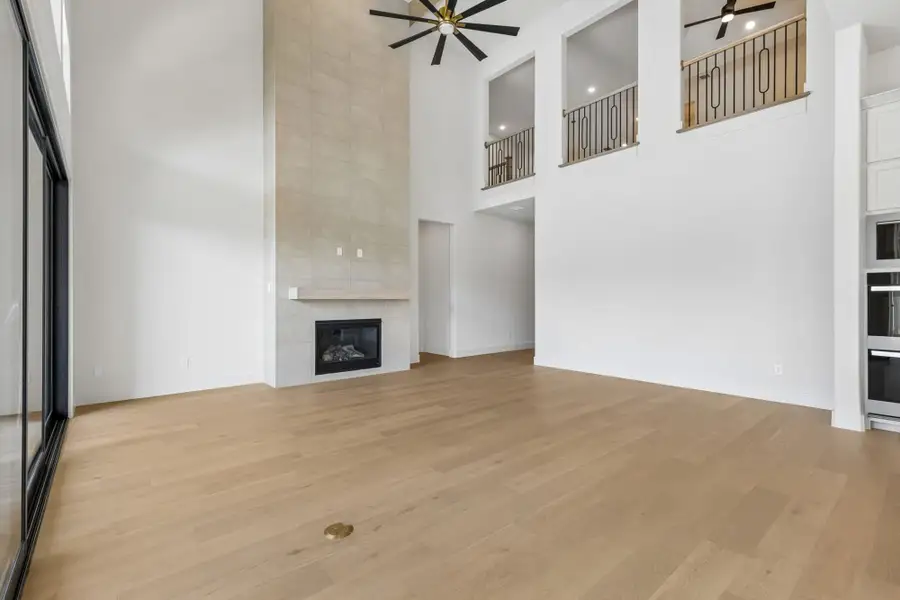 Spacious, unfurnished interior of a new home in StarView, Prosper (Image 22).
