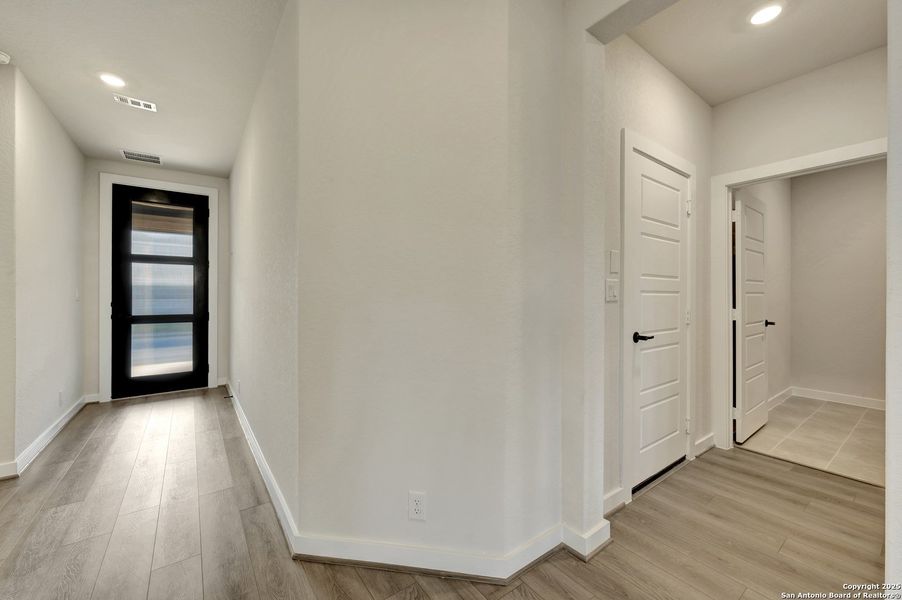 Spacious, unfurnished interior of a new home in Mayfair - Select Classic Series, New Braunfels (Image 37).