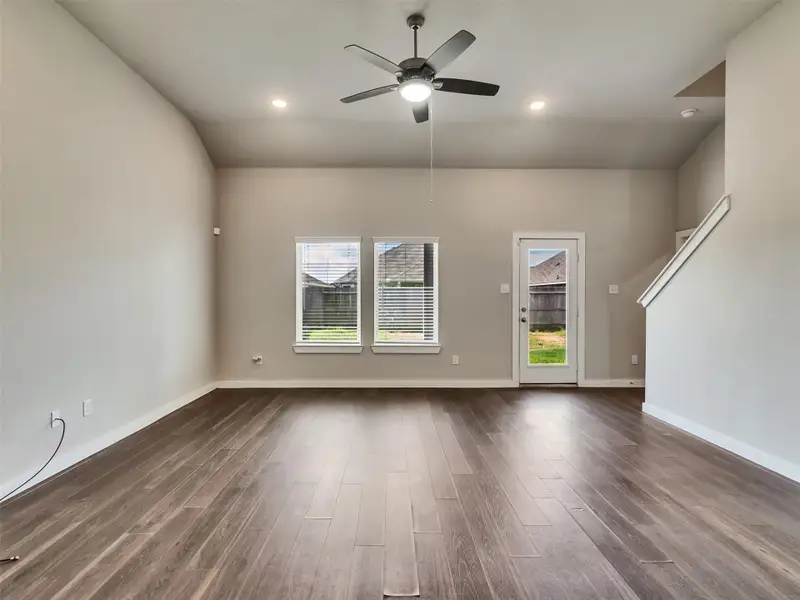 Spacious, unfurnished interior of a new home in , La Marque (Image 39).