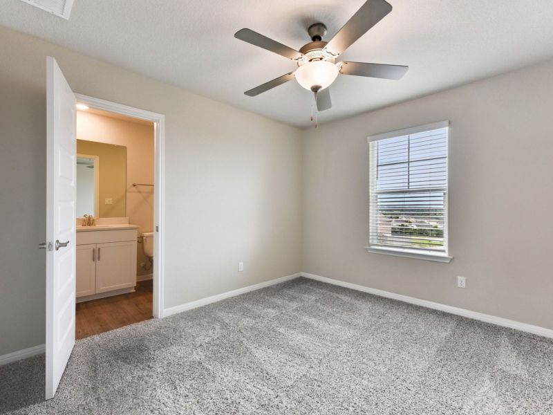 Spacious, unfurnished interior of a new home in Big Sky Ranch - Executive Collection, Dripping Springs (Image 19).