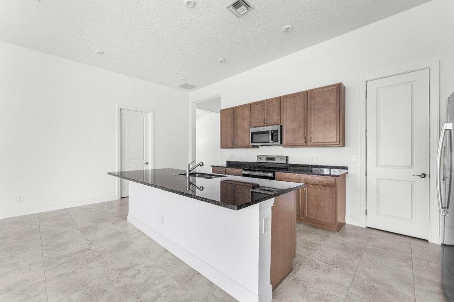 010-9214SouthwestEsuleWay-PortStLucie-FL