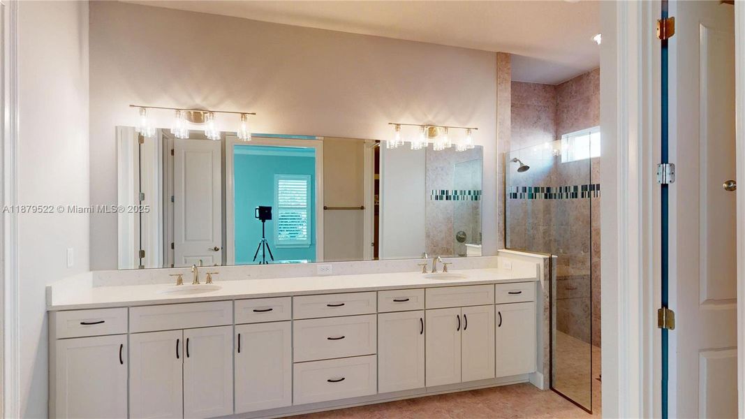 Furnished interior view inside a new home in , Ormond Beach (Image 9).