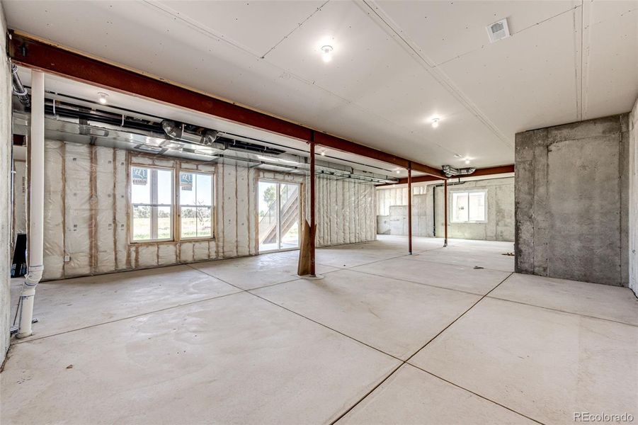 Spacious, unfurnished interior of a new home in , Byers (Image 34).