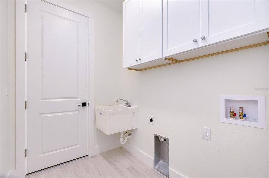 Furnished interior view inside a new home in , Punta Gorda (Image 8). Furnished interior view inside a new home in , Punta Gorda (Image 8).