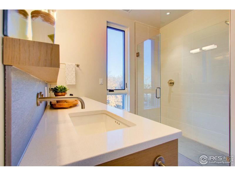 Image 16 of a home in .