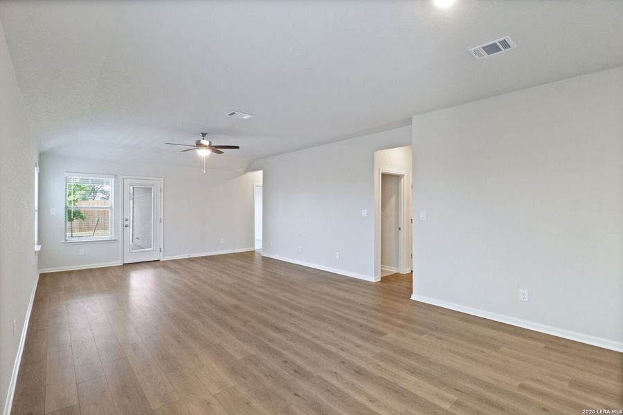 Spacious, unfurnished interior of a new home in Kallison Ranch, San Antonio (Image 30).
