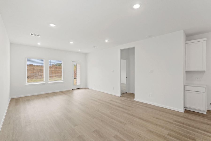 Spacious, unfurnished interior of a new home in Presswoods, Splendora (Image 12).