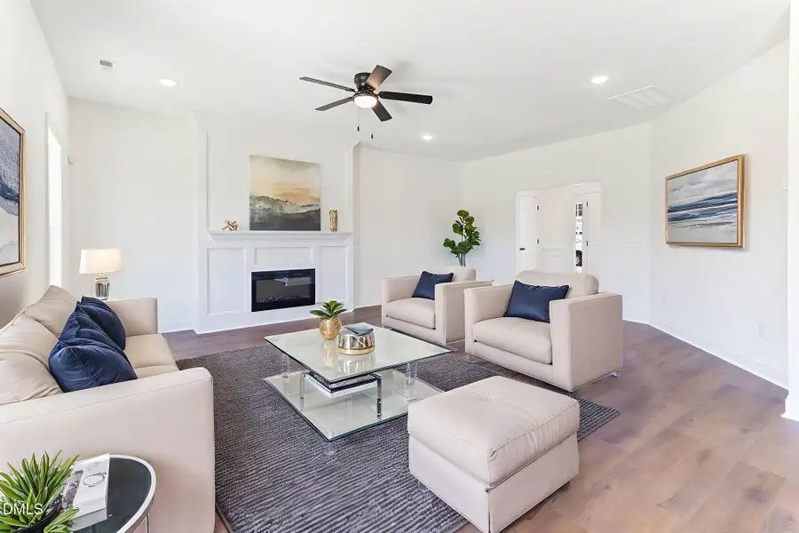 109-web-or-mls-large-019abc1c-1e4c-71ed- 109-web-or-mls-large-019abc1c-1e4c-71ed-