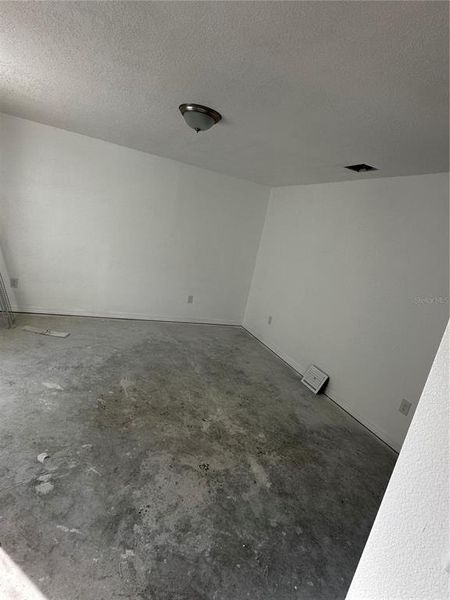 Image 10 of a home in .