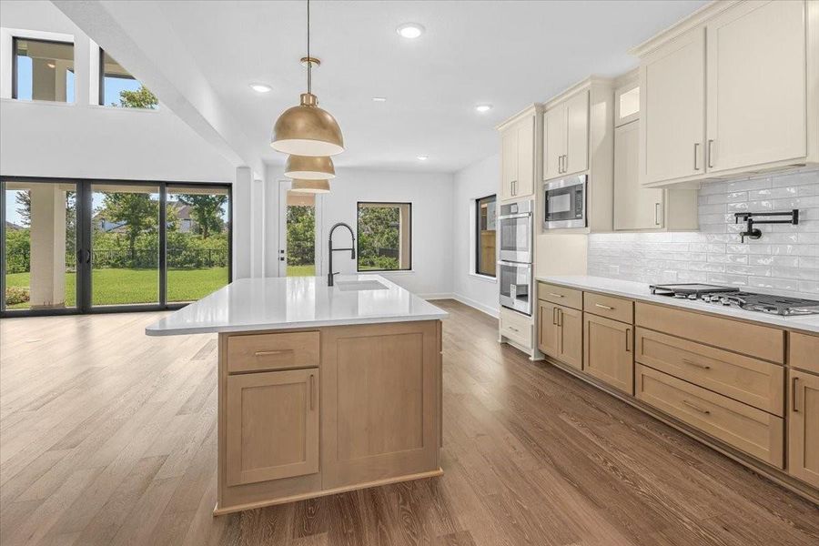 Furnished interior view inside a new home in , Missouri City (Image 8).