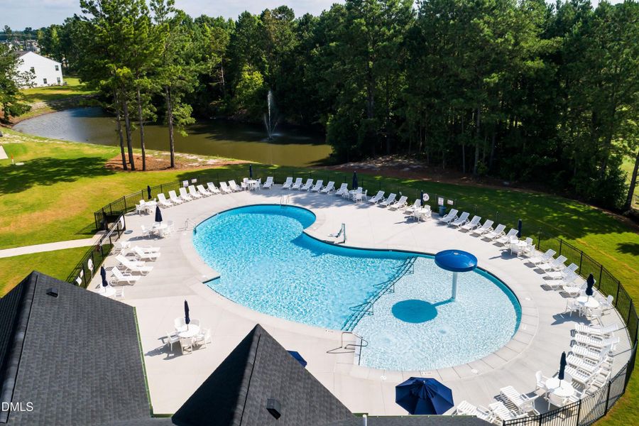 RDU_PowellTH_Amenities_Poolandplayground
