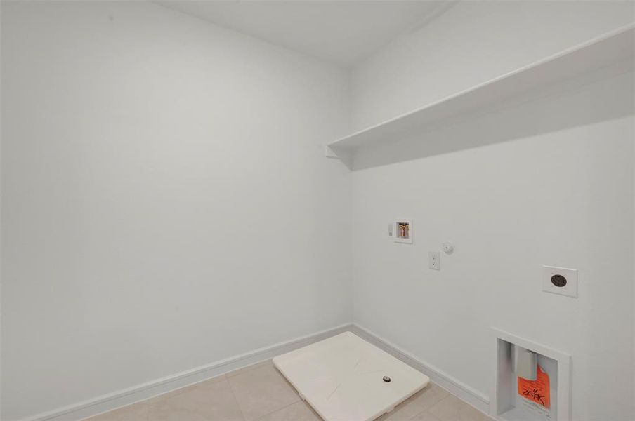 Spacious, unfurnished interior of a new home in Providence Commons, Providence Village (Image 26).