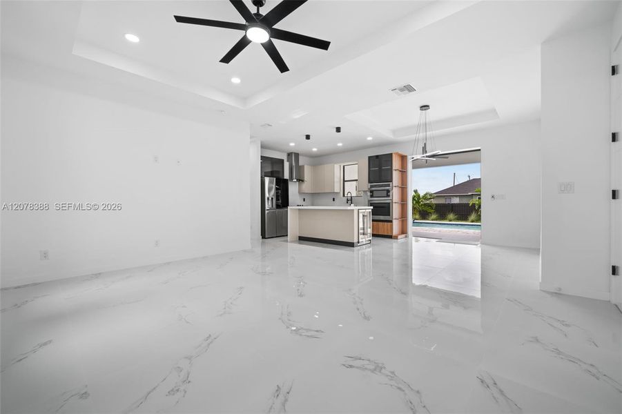 Spacious, unfurnished interior of a new home in , Cape Coral (Image 33).