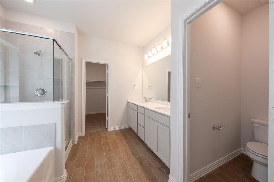 Furnished interior view inside a new home in Lake Pointe: Lake Pointe at Paloma Creek, Little Elm (Image 8). Furnished interior view inside a new home in Lake Pointe: Lake Pointe at Paloma Creek, Little Elm (Image 8).