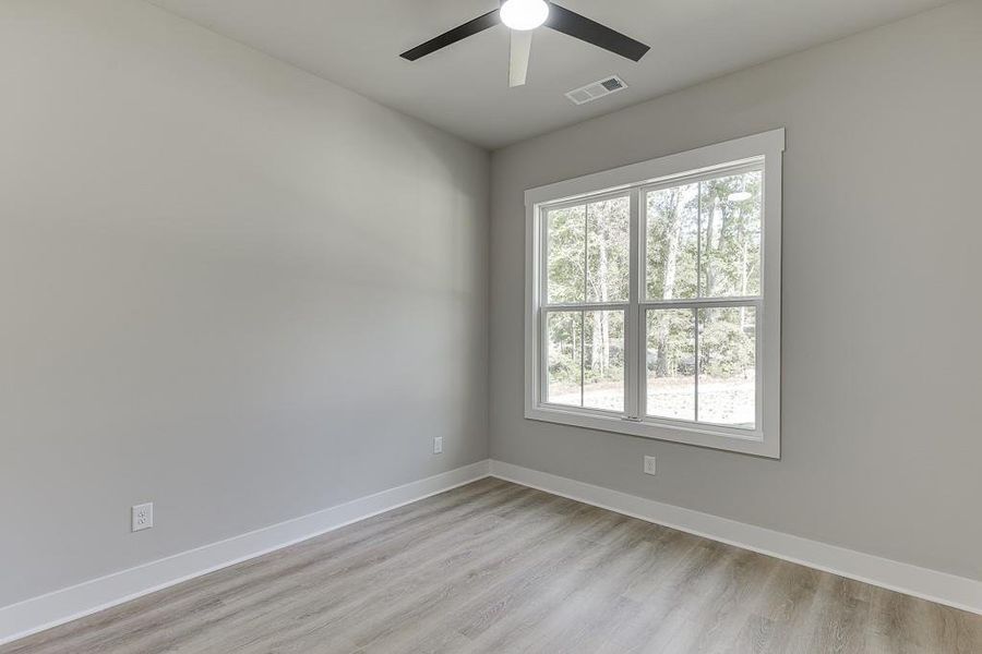 Spacious, unfurnished interior of a new home in , Jefferson (Image 38).
