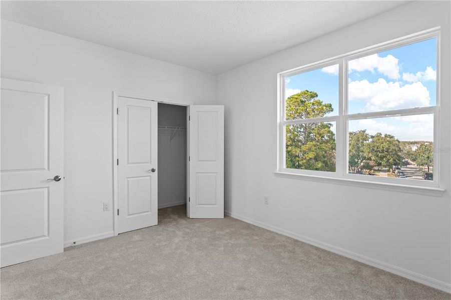 Spacious, unfurnished interior of a new home in Westchase Station, Tampa (Image 37).