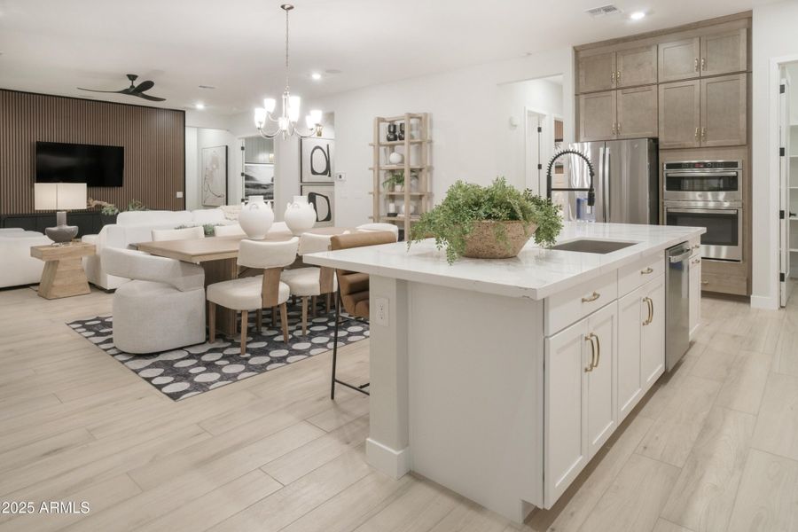 DINING ROOM / GREAT ROOM