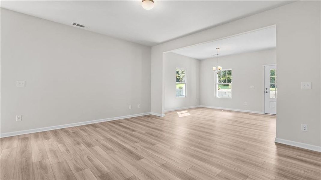 Spacious, unfurnished interior of a new home in Magnolia Trace, Flowery Branch (Image 9).