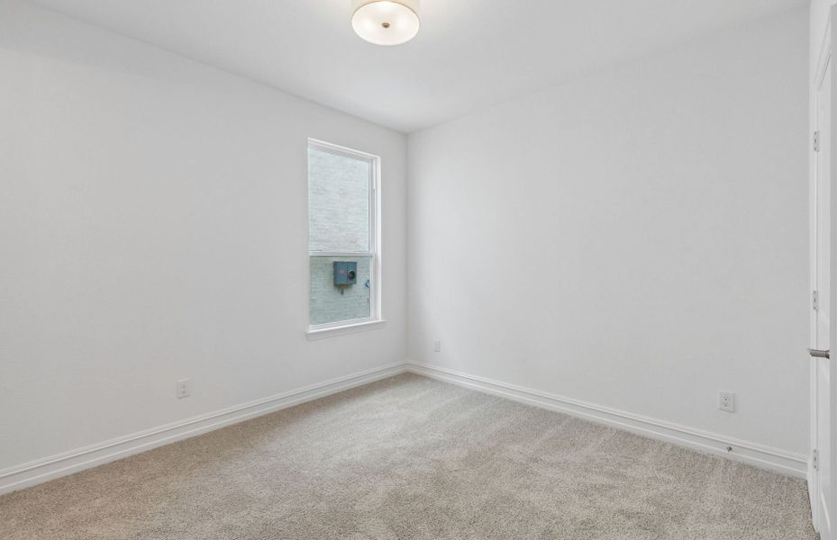 Spacious, unfurnished interior of a new home in Wellington, Fort Worth (Image 21).