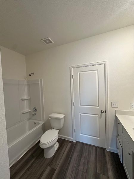 Image 5 of a home in Royal Pines.