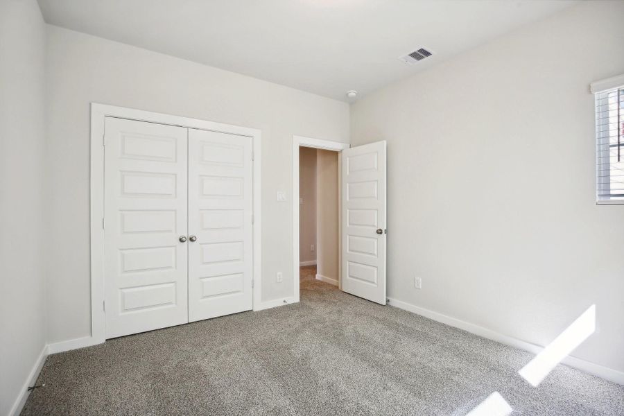 Photo is not of the actual home, but is an inspirational photo of builder’s model home and may depict options, furnishings, and/or decorator features that are not included Photo is not of the actual home, but is an inspirational photo of builder’s model home and may depict options, furnishings, and/or decorator features that are not included