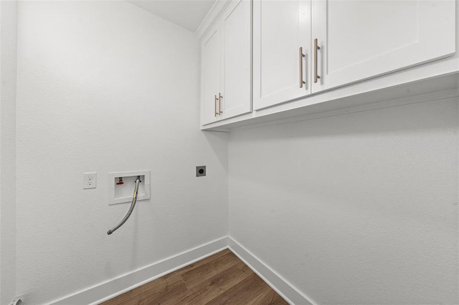 Spacious, unfurnished interior of a new home in , McGregor (Image 10).