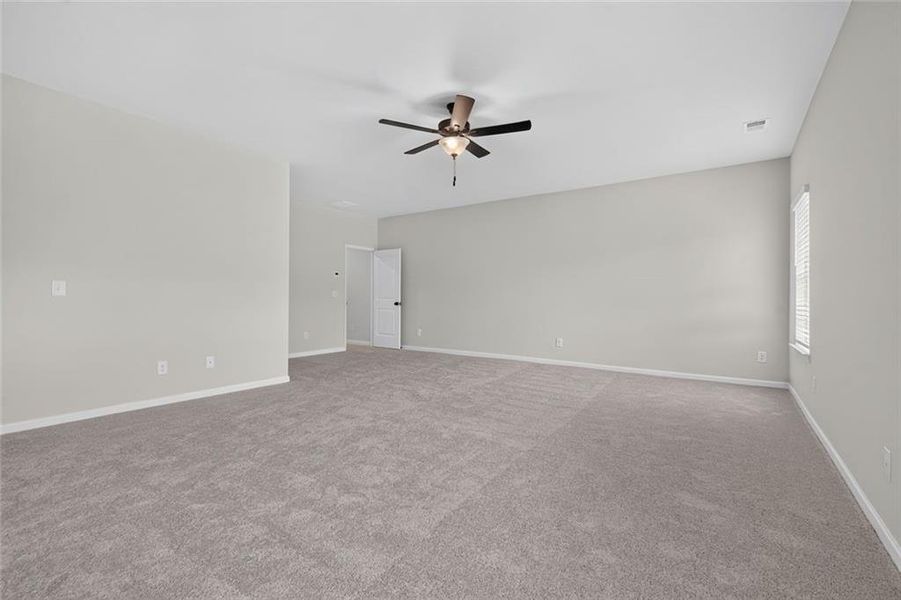 Spacious, unfurnished interior of a new home in Saddle Ridge, Calhoun (Image 30).
