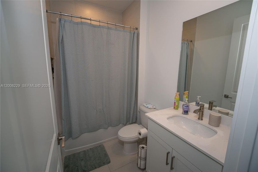 Furnished interior view inside a new home in , Homestead (Image 40).