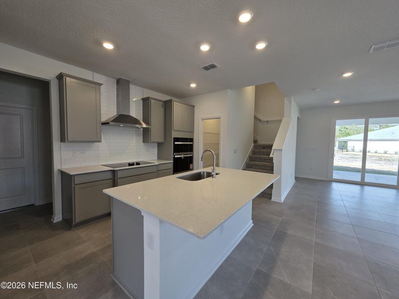 Furnished interior view inside a new home in Hyland Trail, Green Cove Springs (Image 10).