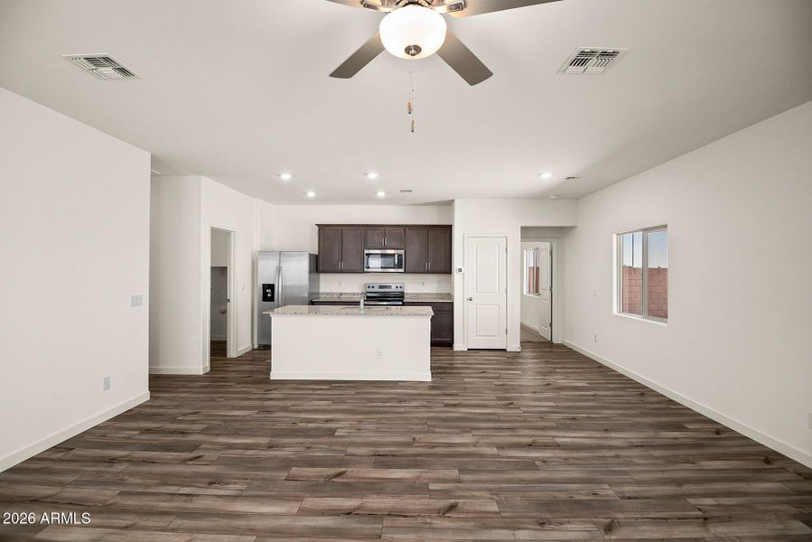 Southwest_Cottonwood_E_L_004