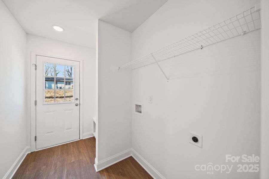 Spacious, unfurnished interior of a new home in , Salisbury (Image 36).