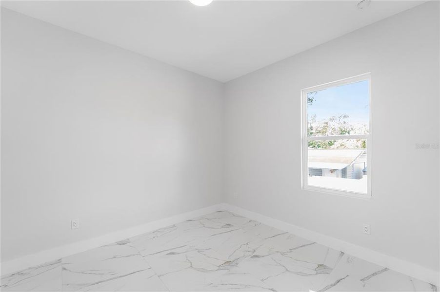 Spacious, unfurnished interior of a new home in , Tampa (Image 46).