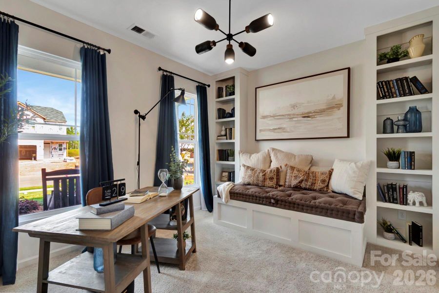 Main level guest suite