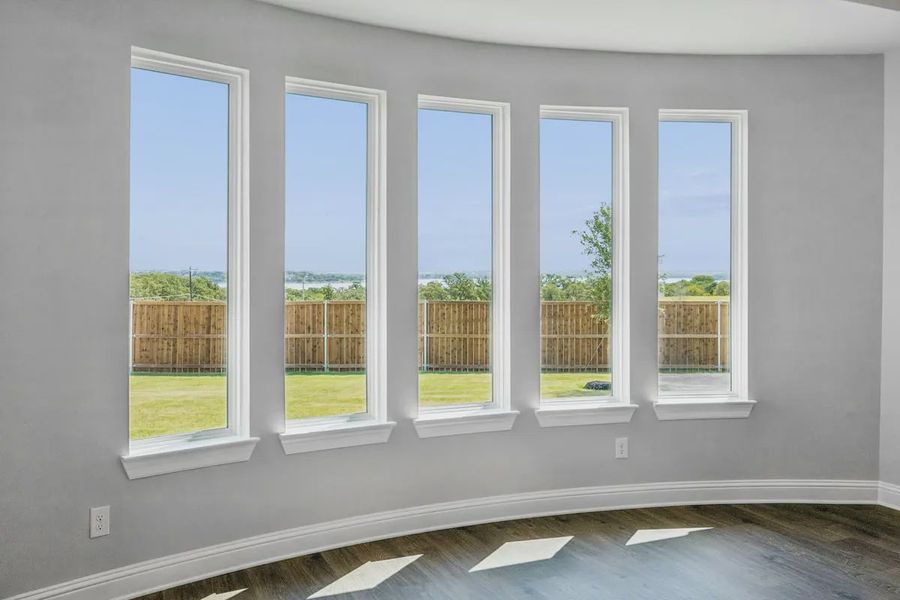 Spacious, unfurnished interior of a new home in Lakeview Heights, Azle (Image 22).