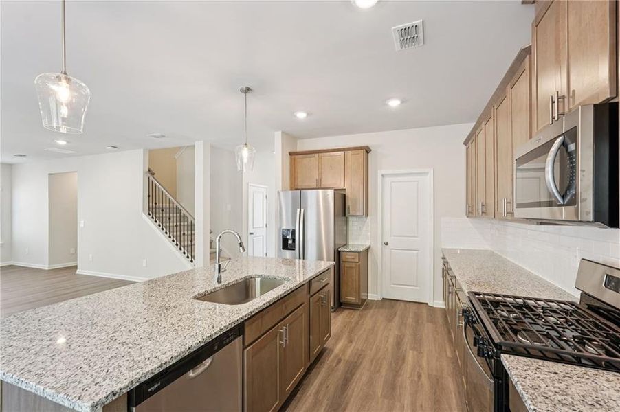 Furnished interior view inside a new home in Ivey Township, Dallas (Image 7).
