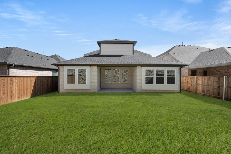 Exterior details and patio area of a home in Bridgewater, Midlothian (Image 3).