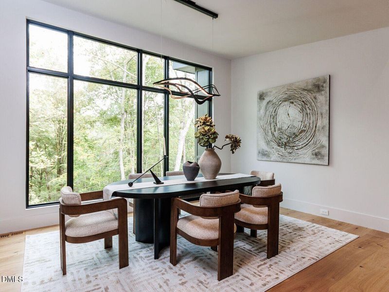 024-1280x960-dining-room