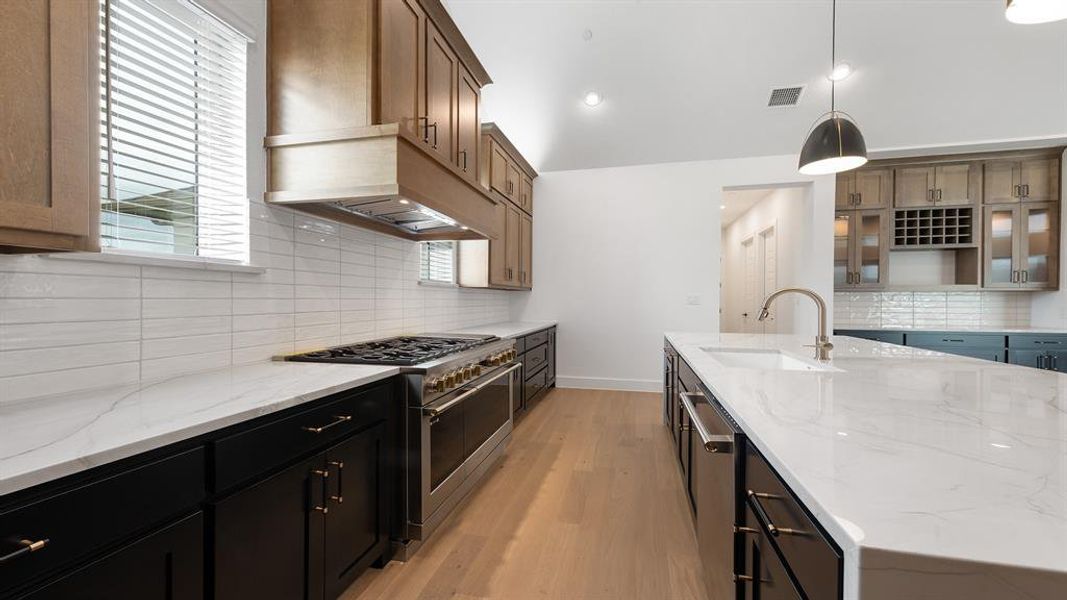 Furnished interior view inside a new home in Enchanted Creek, Lucas (Image 13).