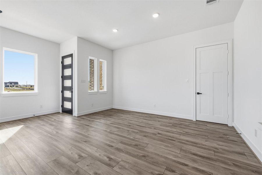 Spacious, unfurnished interior of a new home in Bridgeland Central, Cypress (Image 31).