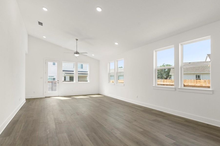 Spacious, unfurnished interior of a new home in The Enclave at Hidden Oaks, Georgetown (Image 25). Spacious, unfurnished interior of a new home in The Enclave at Hidden Oaks, Georgetown (Image 25).