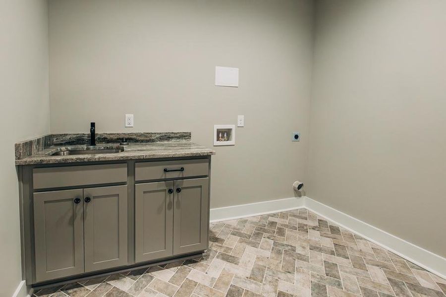 Image 47 of a home in .