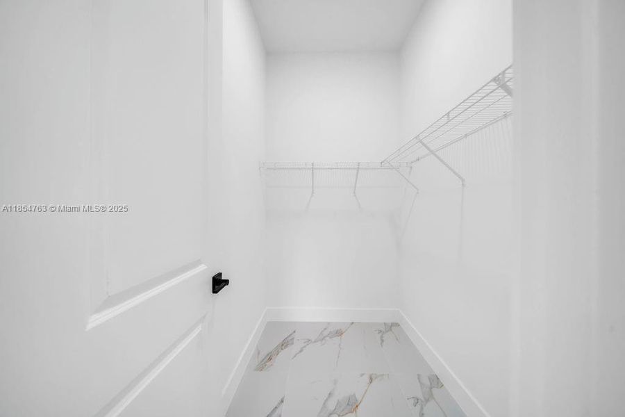 Image 47 of a home in .