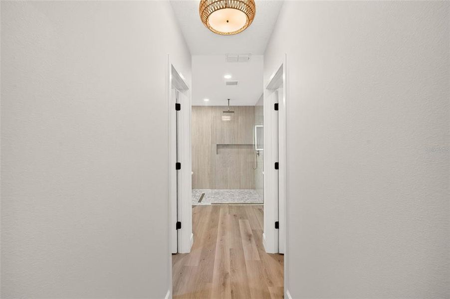 Spacious, unfurnished interior of a new home in , Ocala (Image 17).