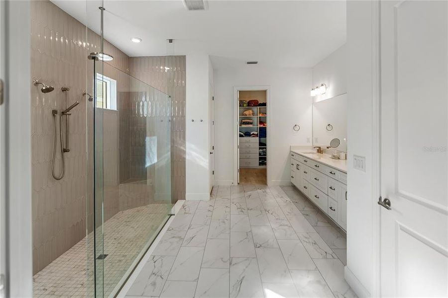 Furnished interior view inside a new home in , Bradenton (Image 34).