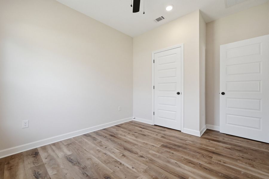 Spacious, unfurnished interior of a new home in Barton's Bend, Crestview (Image 35).