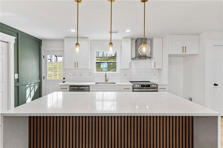Furnished interior view inside a new home in , Cartersville (Image 8).